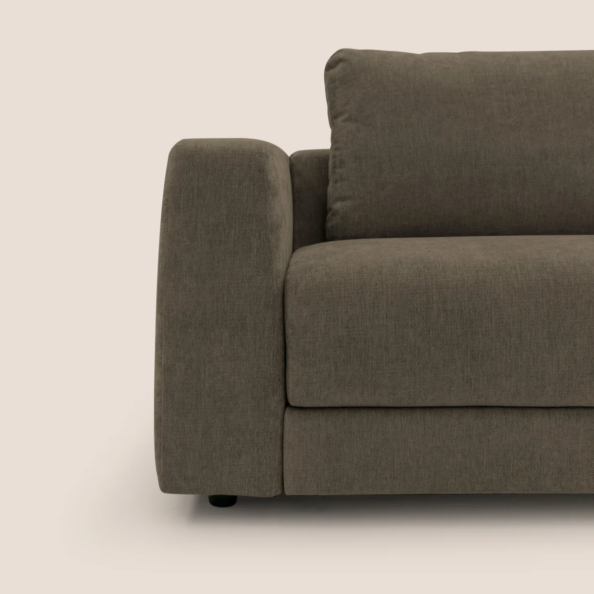 Freia Minimales Schlafsofa mit h15 cm Matratze und weichen Rückenlehnen aus wasserfestem Stoff T14 braun – Bild 6