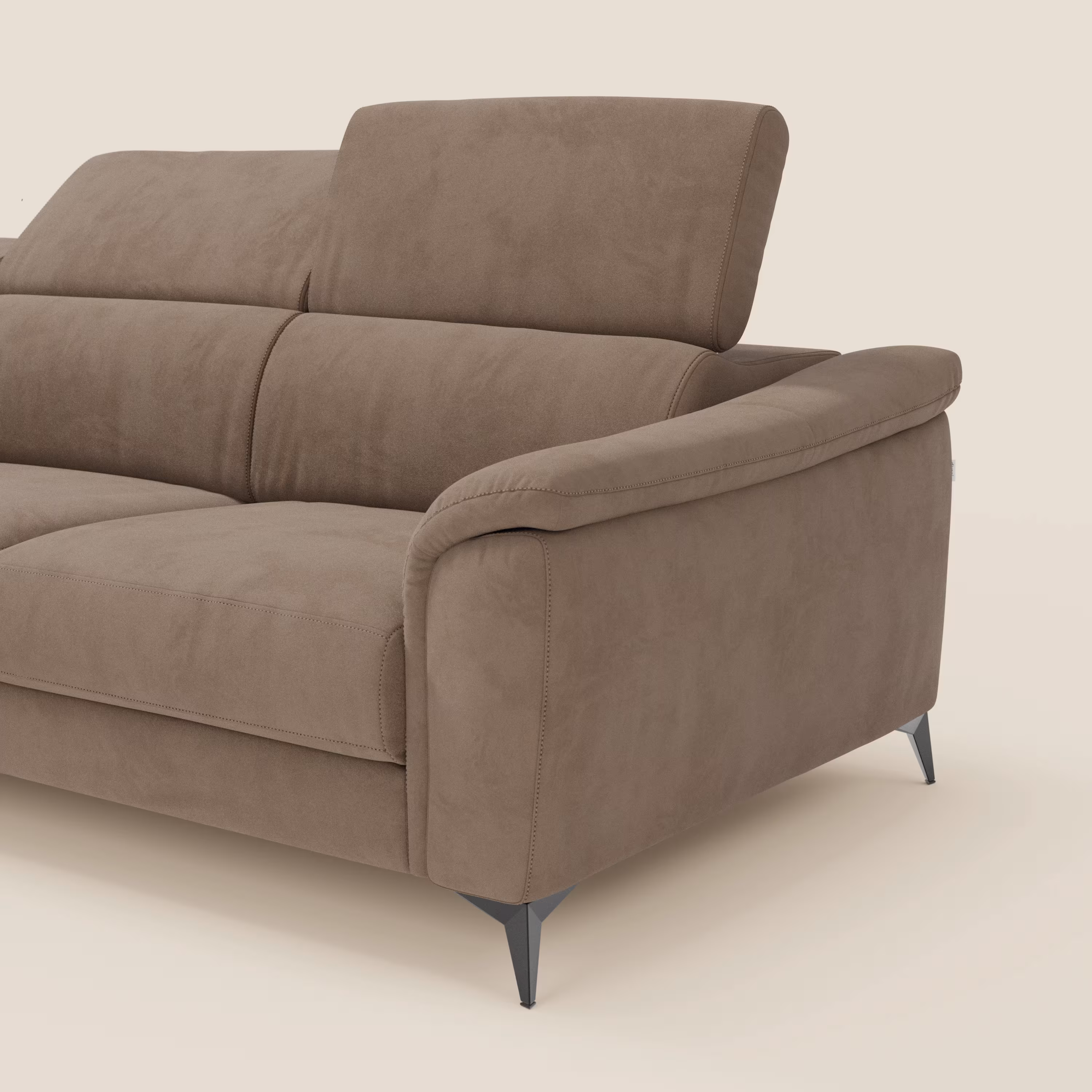 Arcos Sofa mit Halbinsel – hohe Füße und verstellbare Kopfstützen aus wasserfester Mikrofaser T11 braun – Bild 7